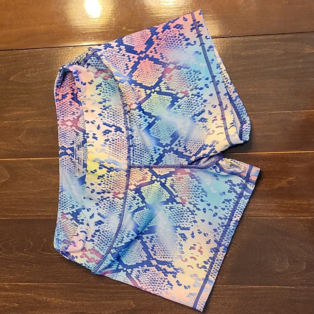 Born primitive shorts